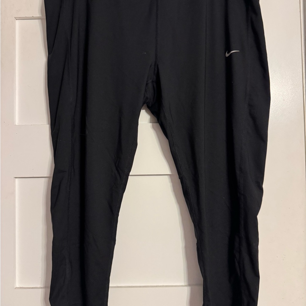 Nike Black Dri-Fit Cropped Leggings